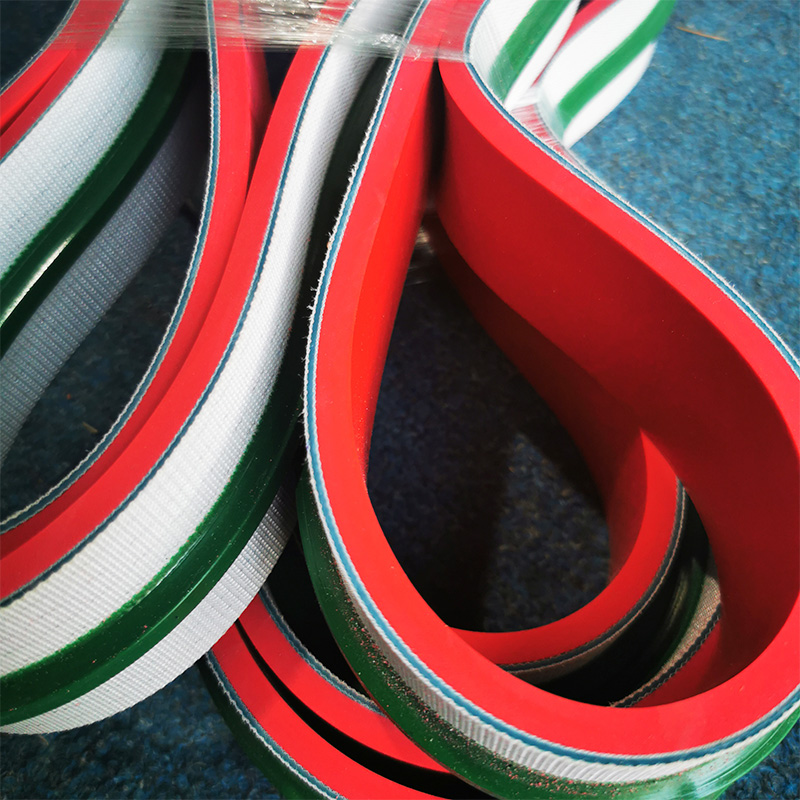 平面輸送帶加耐磨紅膠防跑偏條輸送帶生產(chǎn)廠家