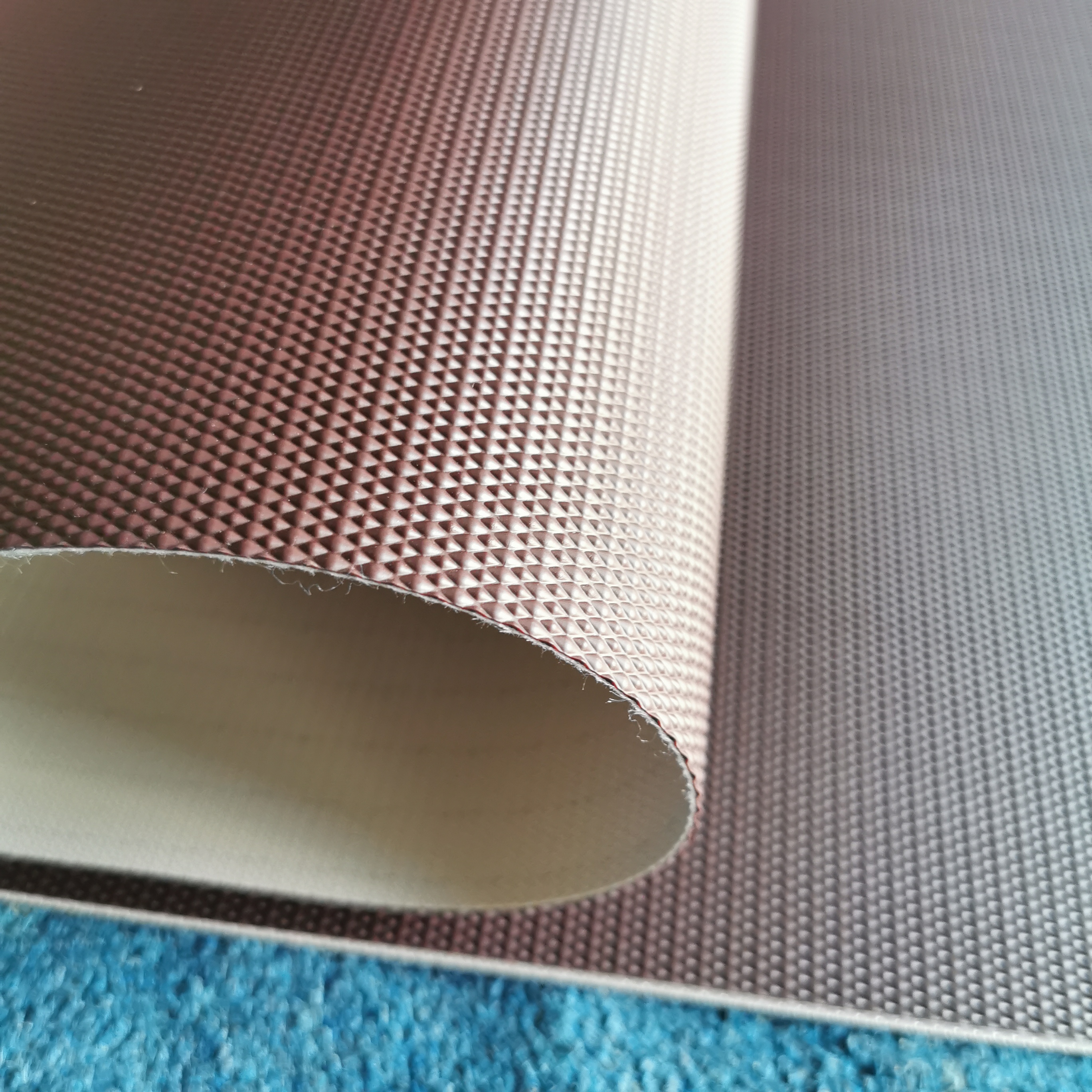 QIANYUE生產(chǎn)封切熱收縮包裝機(jī)輸送帶進(jìn)口Habasit咖啡色蛇皮紋PU輸送帶